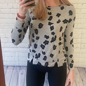 Kensie super soft black and gray leopard print long sleeve